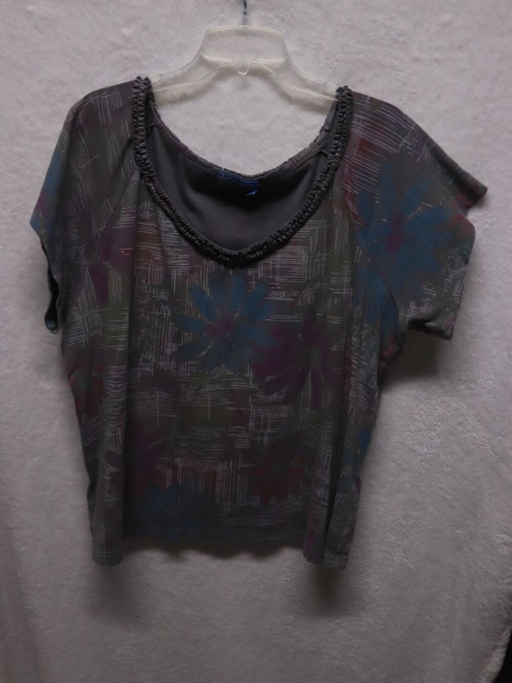 fresh produce Gray Floral-Print V-Neck Short Sleeve Top 3X